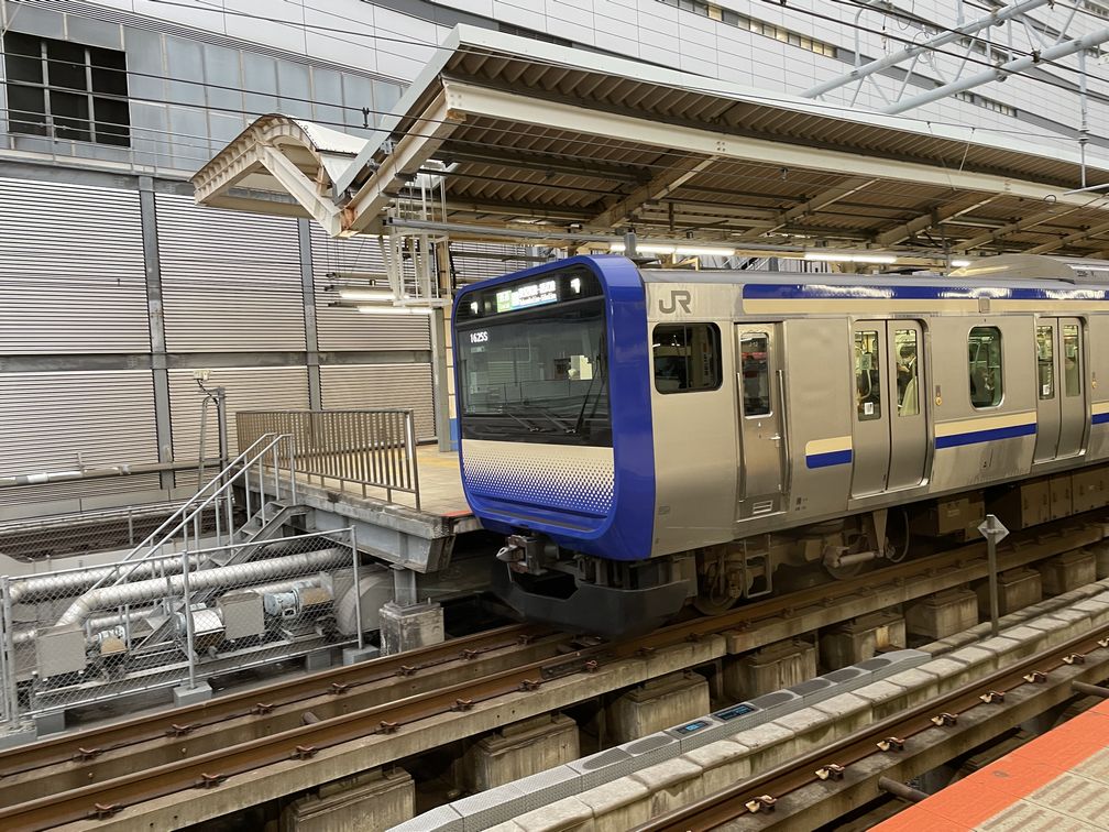 横須賀線（横浜駅）