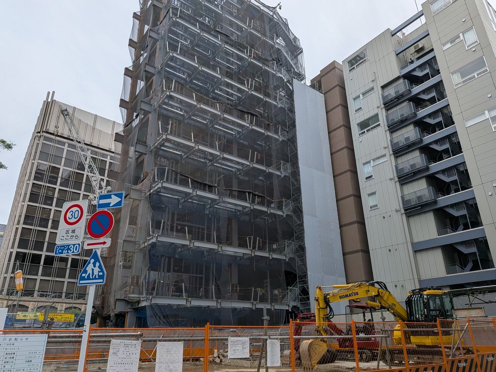 ビルの解体と新築